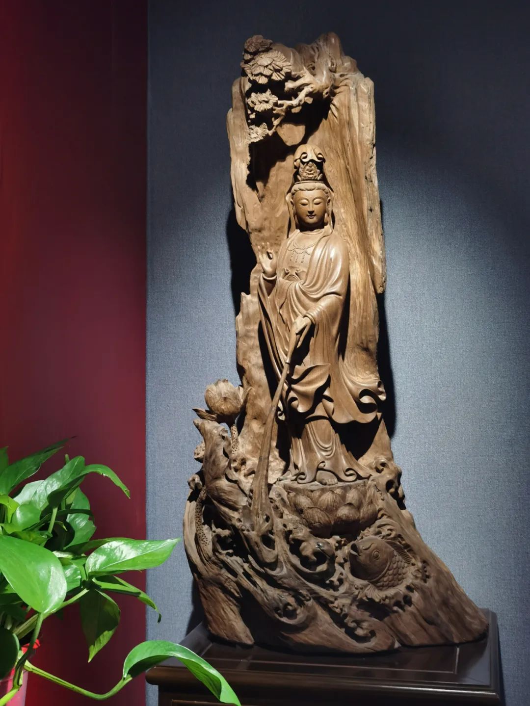 你好木雕城之大师郑君亮丨以刀代笔，使木生香