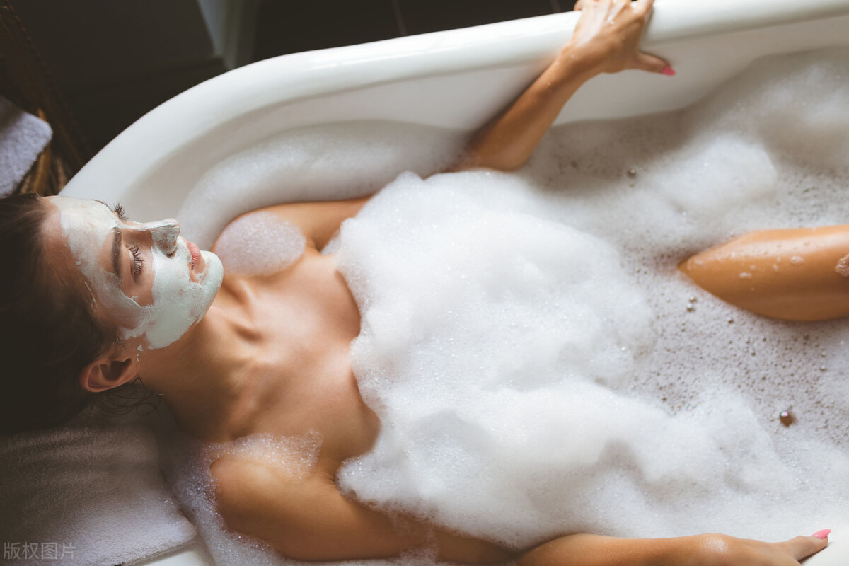 洗澡体毛脱落怎么回事,洗澡时毛发掉怎么回事