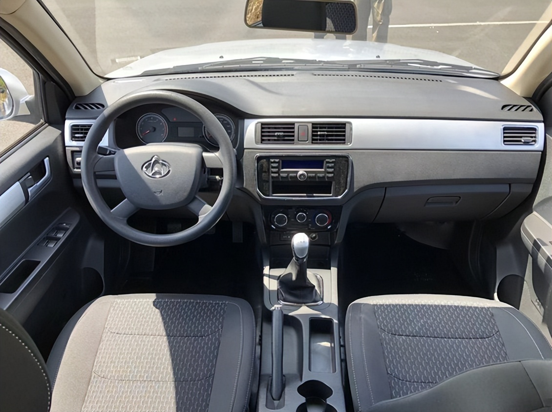 试驾长安凯程F300实用耐用动力操控舒适感一样不少