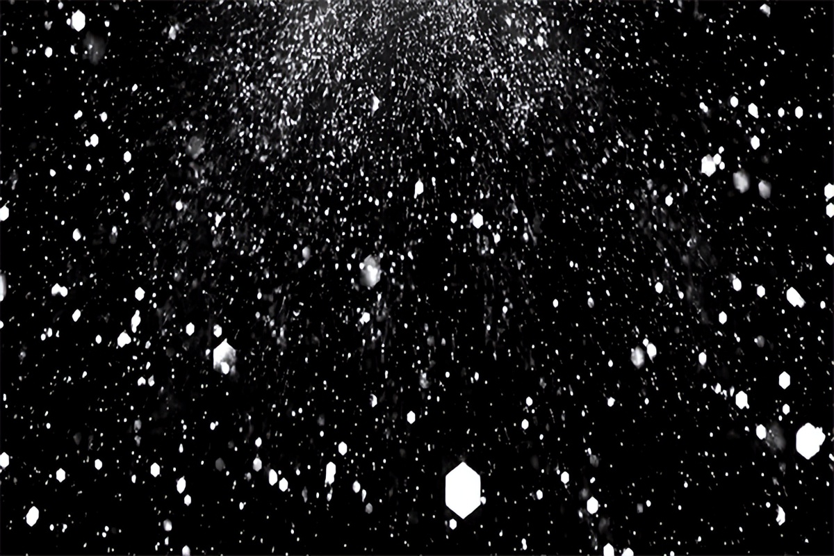 太阳系中最奇怪的20件事，天王星呈蓝绿色，窄到几乎无法看见