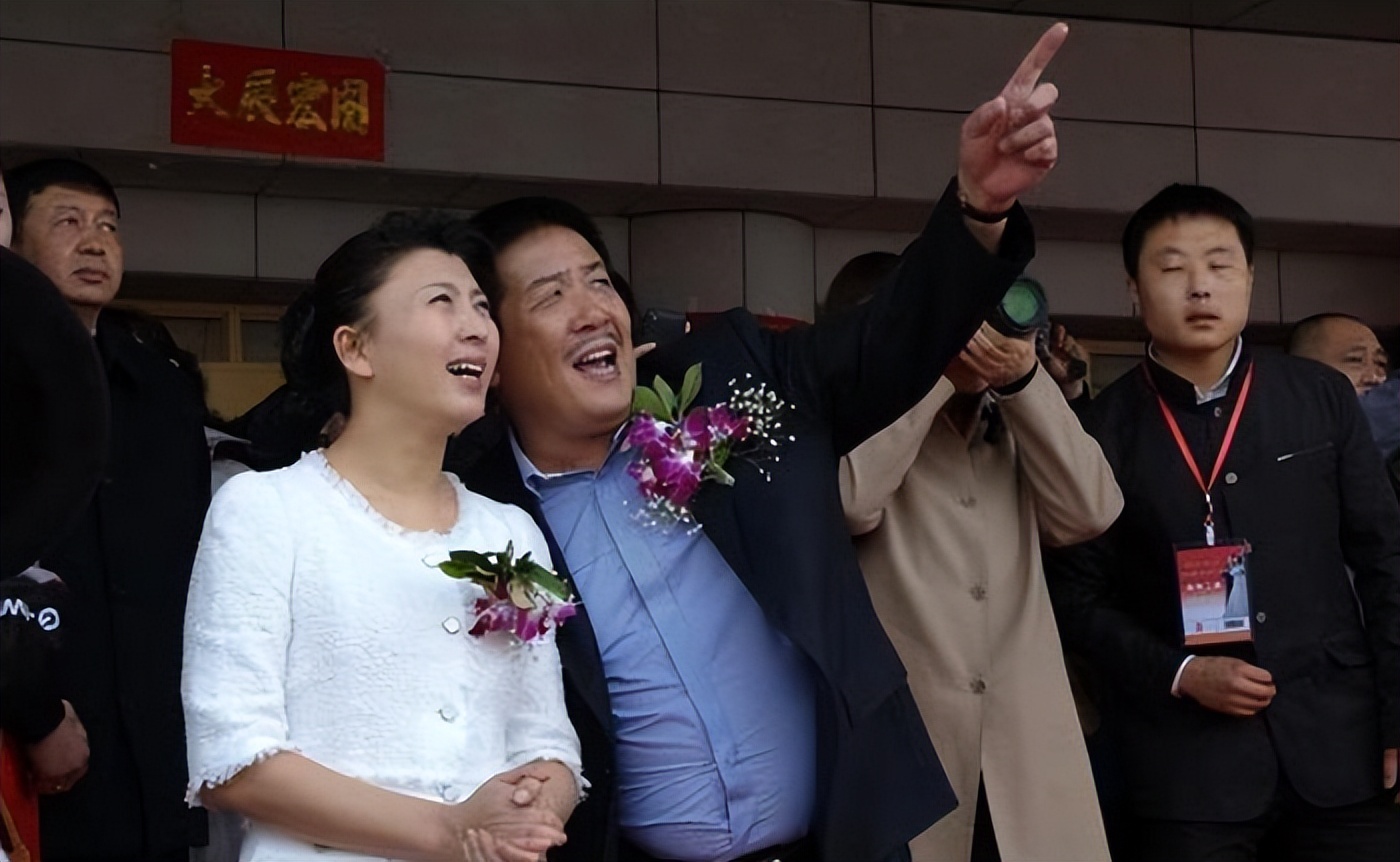 赵本山做错了什么,赵本山跟闫学晶有什么事吗