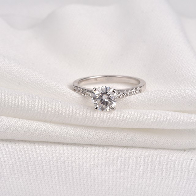 到底是钻戒重要还是爱情重要,结婚十多年了还有必要买钻戒吗