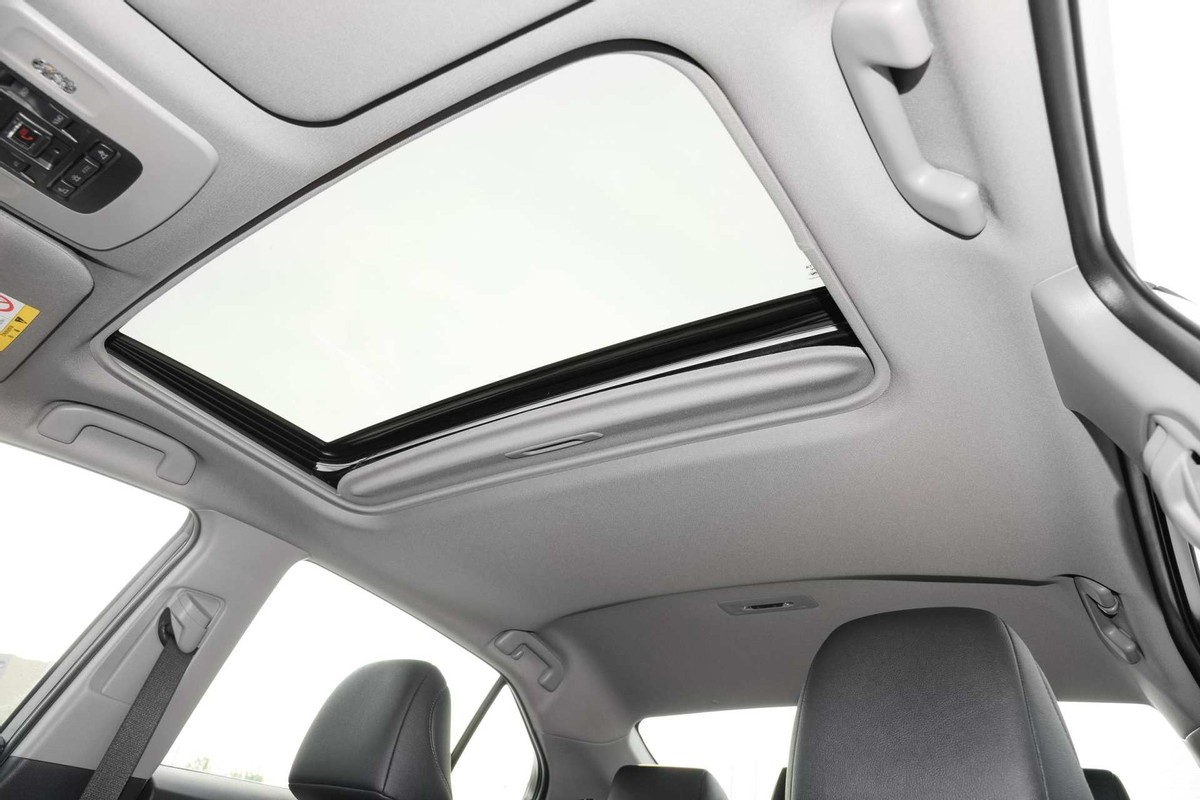 18年凯美瑞双擎旗舰版沉浸式体验,新款凯美瑞双擎2.5豪华版概念