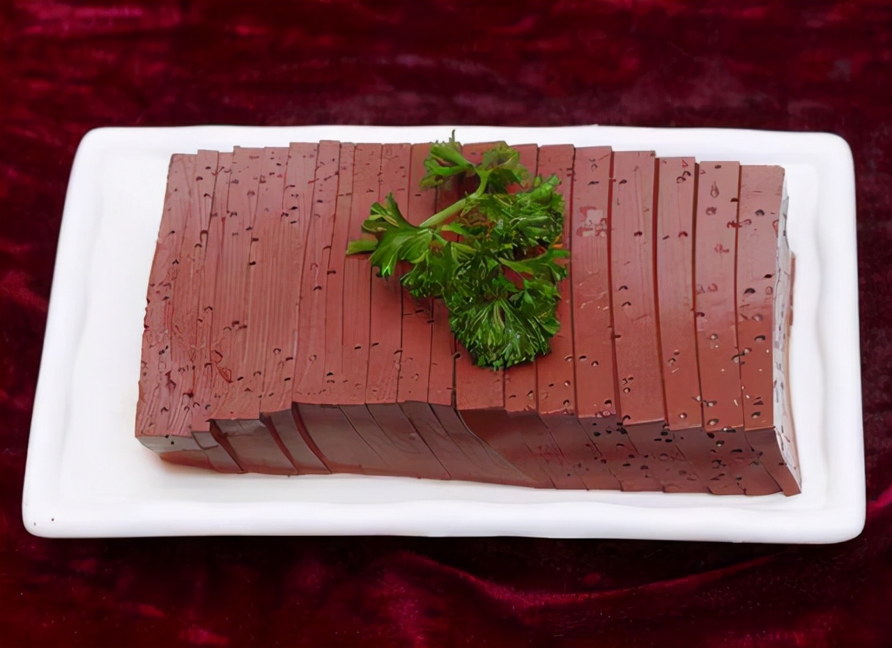 怎么分辨假猪血和真猪血,市场的假猪血是怎么制造的