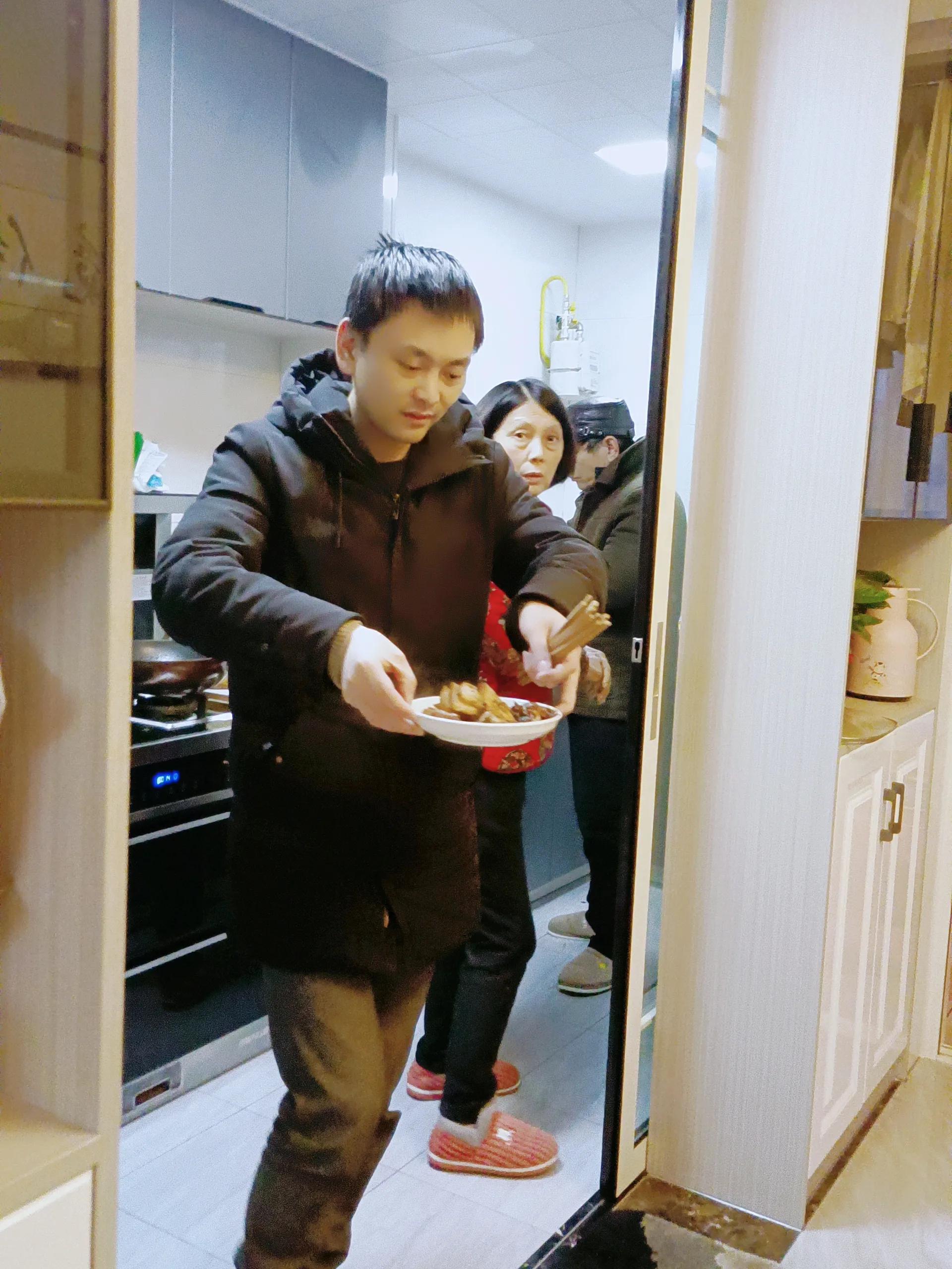 家长如何跟孩子沟通生理期的问题,青春期14岁的孩子怎么沟通和管教