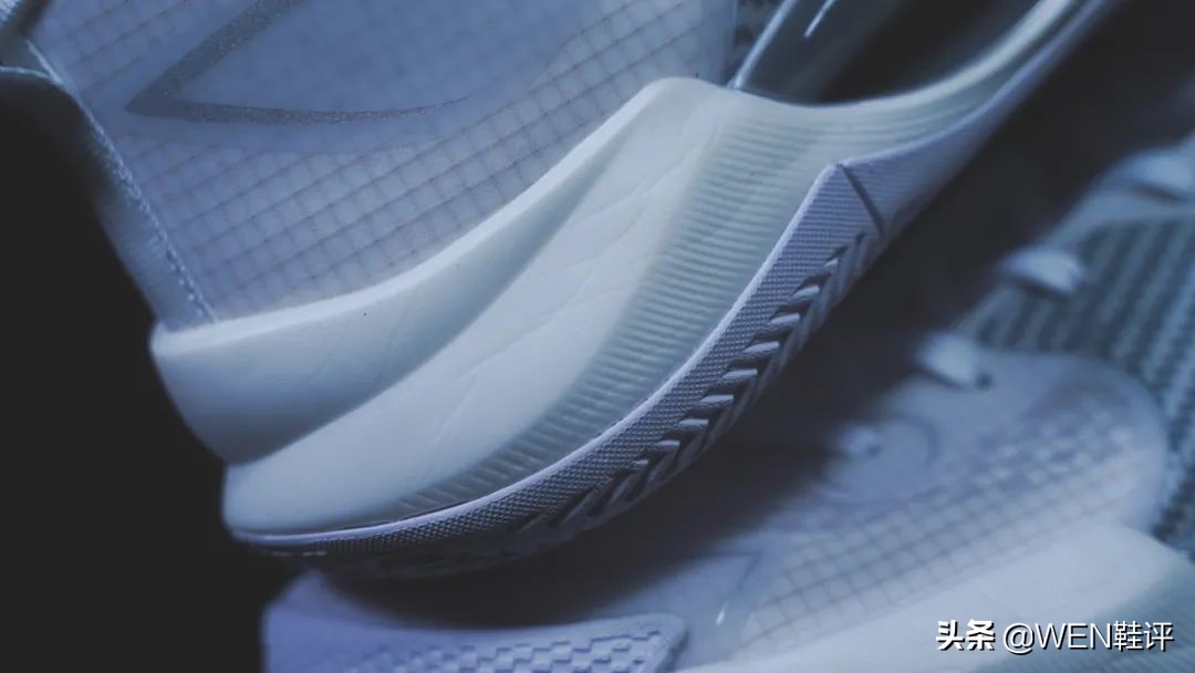 超轻2022v2沉浸式开箱,超轻2022值得入手么