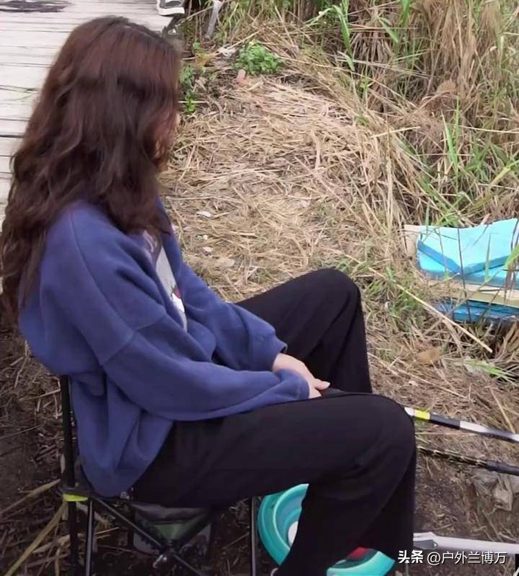 钓鱼基础用品有哪些,钓鱼必备用品有哪些