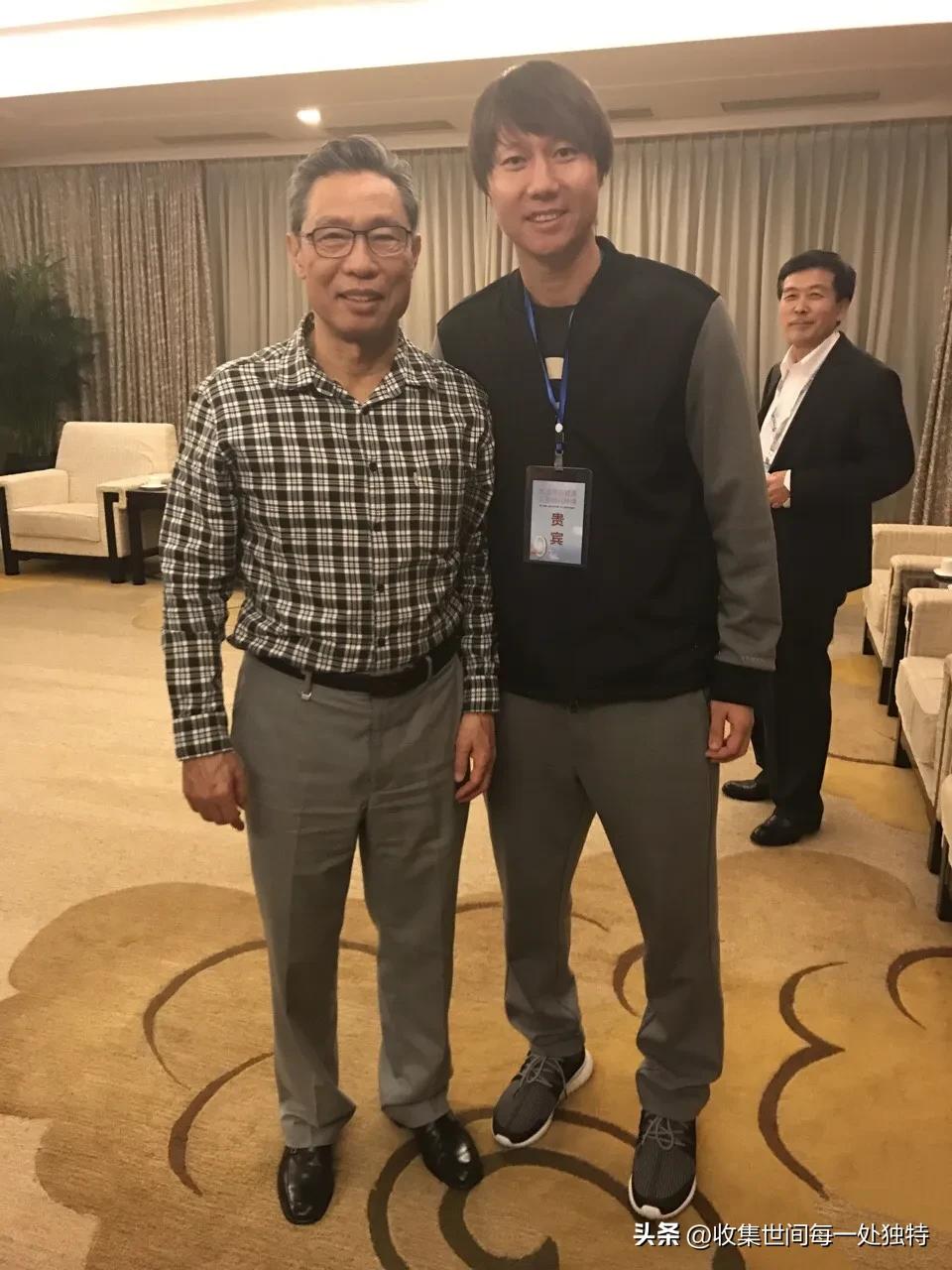 李铁雕像什么做的,李铁的雕像在哪里