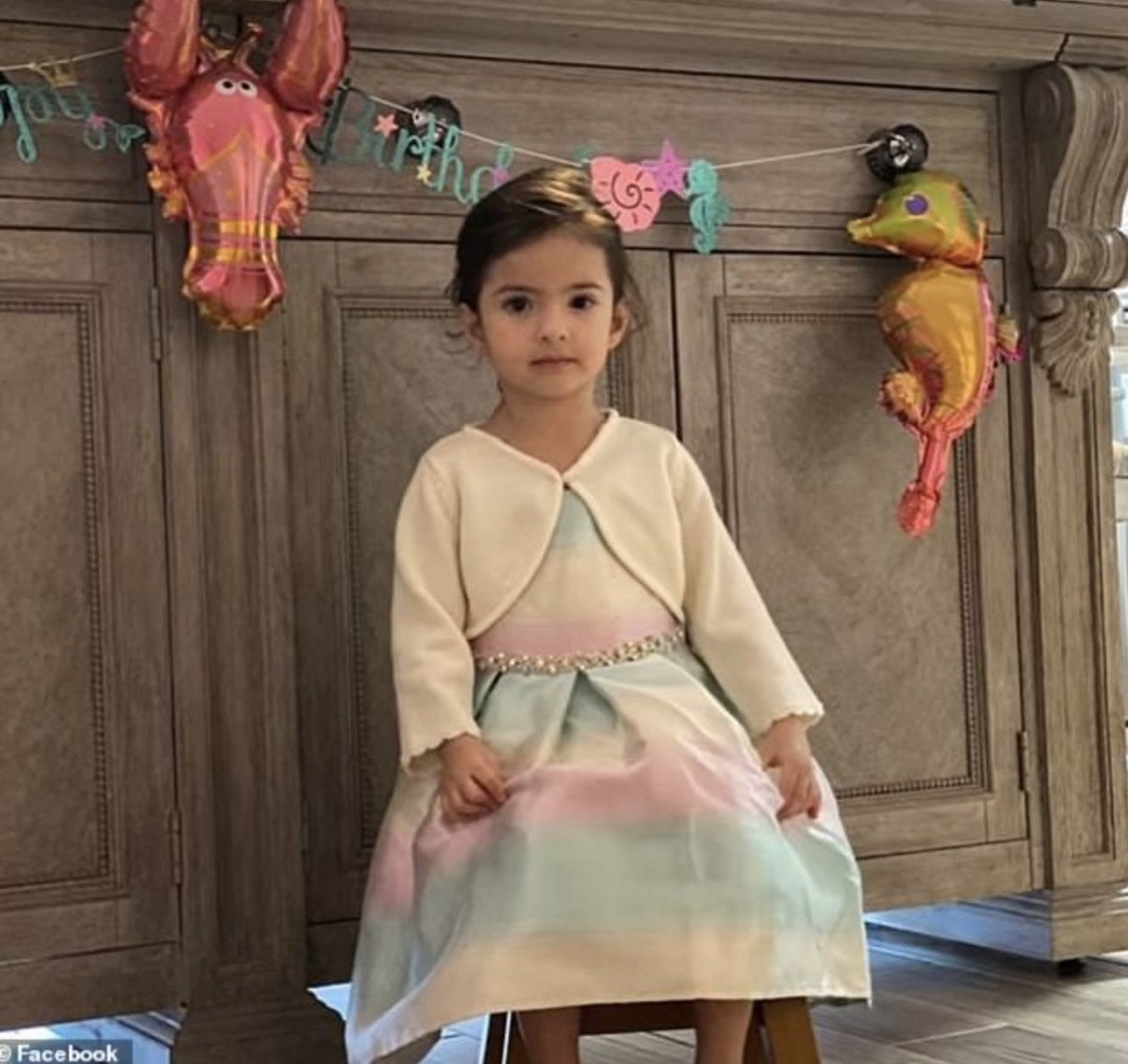 美国19岁少女杀母亲,美国19岁女孩遭继父杀害