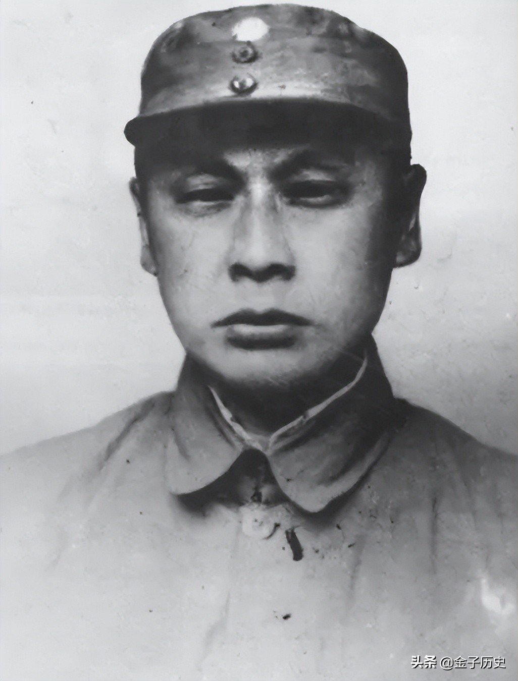 谁来当新四军参谋长？叶挺和项英提名4人，主席却选了另外一人