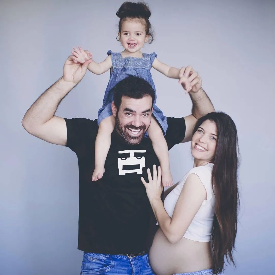 硬汉婚后画与“娇妻”鬼畜日常，被570万人在线围观，太甜腻了