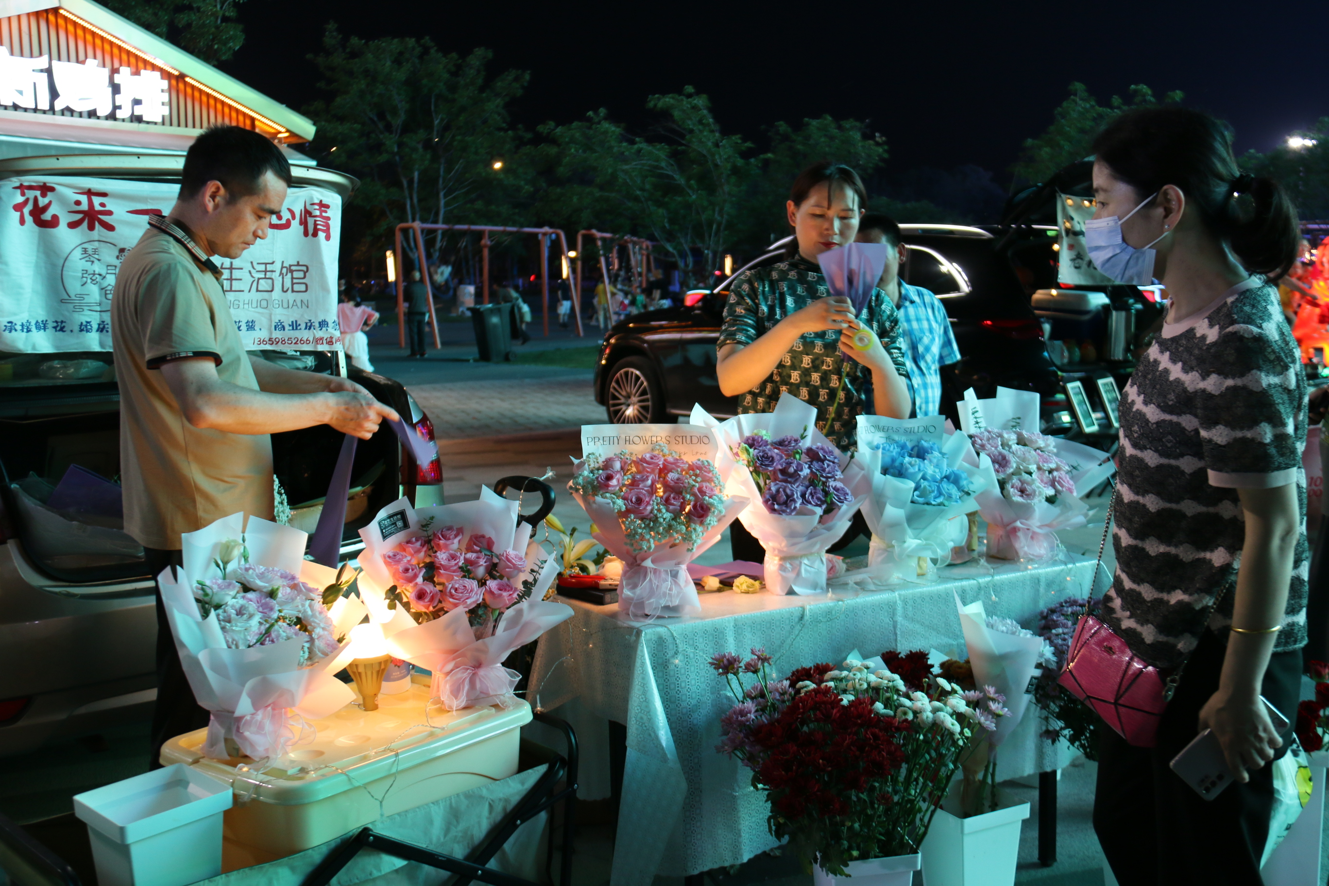 不想上班的的年轻人都在干嘛,现在的年轻人都不努力工作