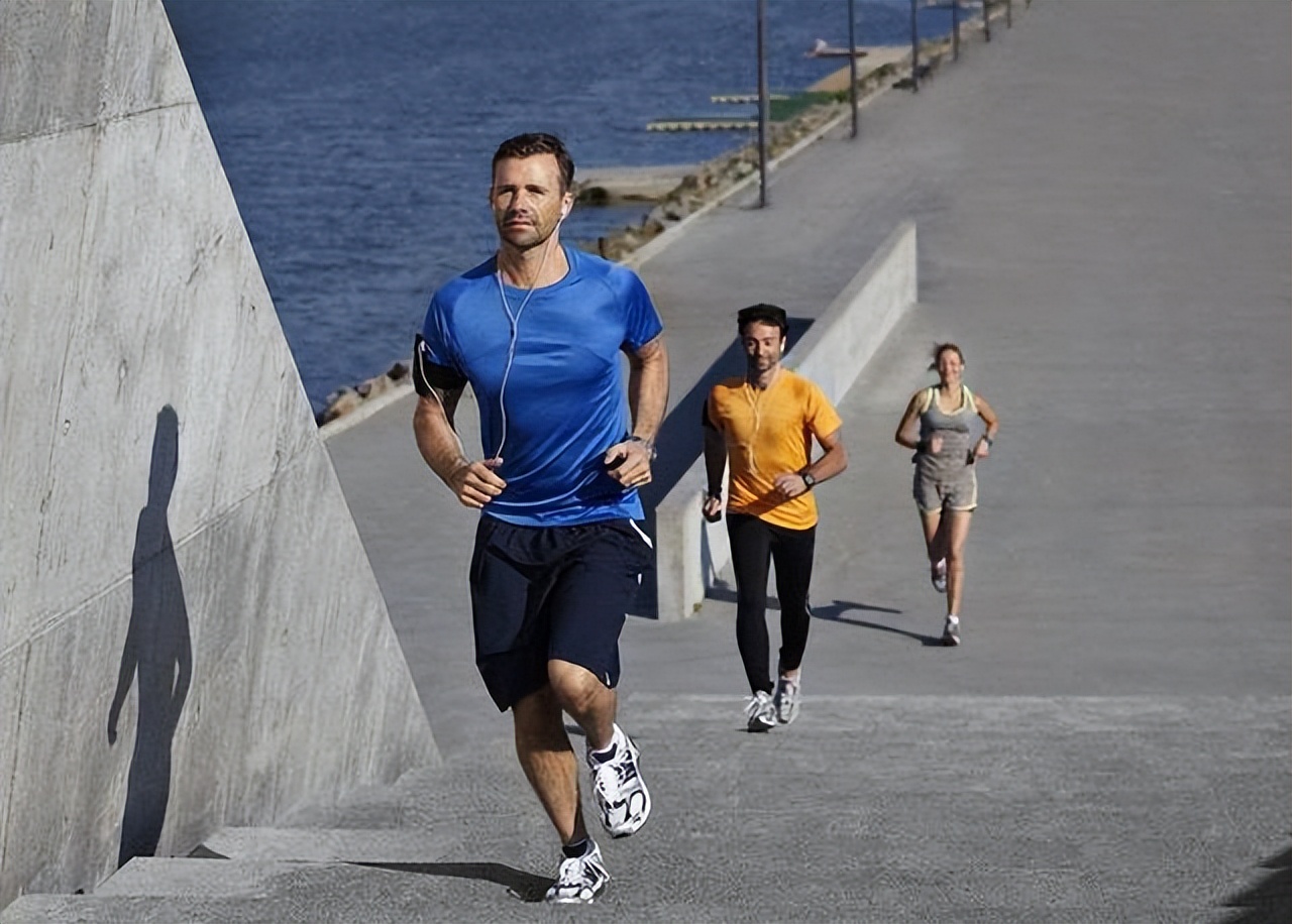 吃深海鱼油对血管狭窄有帮助吗,醋红酒鱼油是否能软化血管
