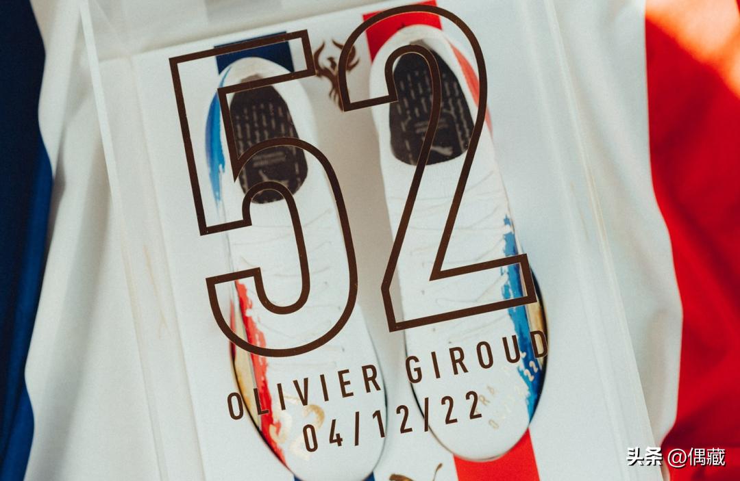 限量7张！TheDugout上架C罗超大幅签名海报