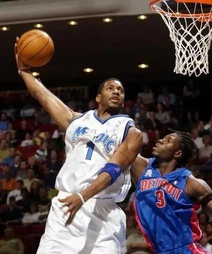 nba特雷西麦克格雷迪资料,最强nba麦克格雷迪红蓝鸳鸯上脚