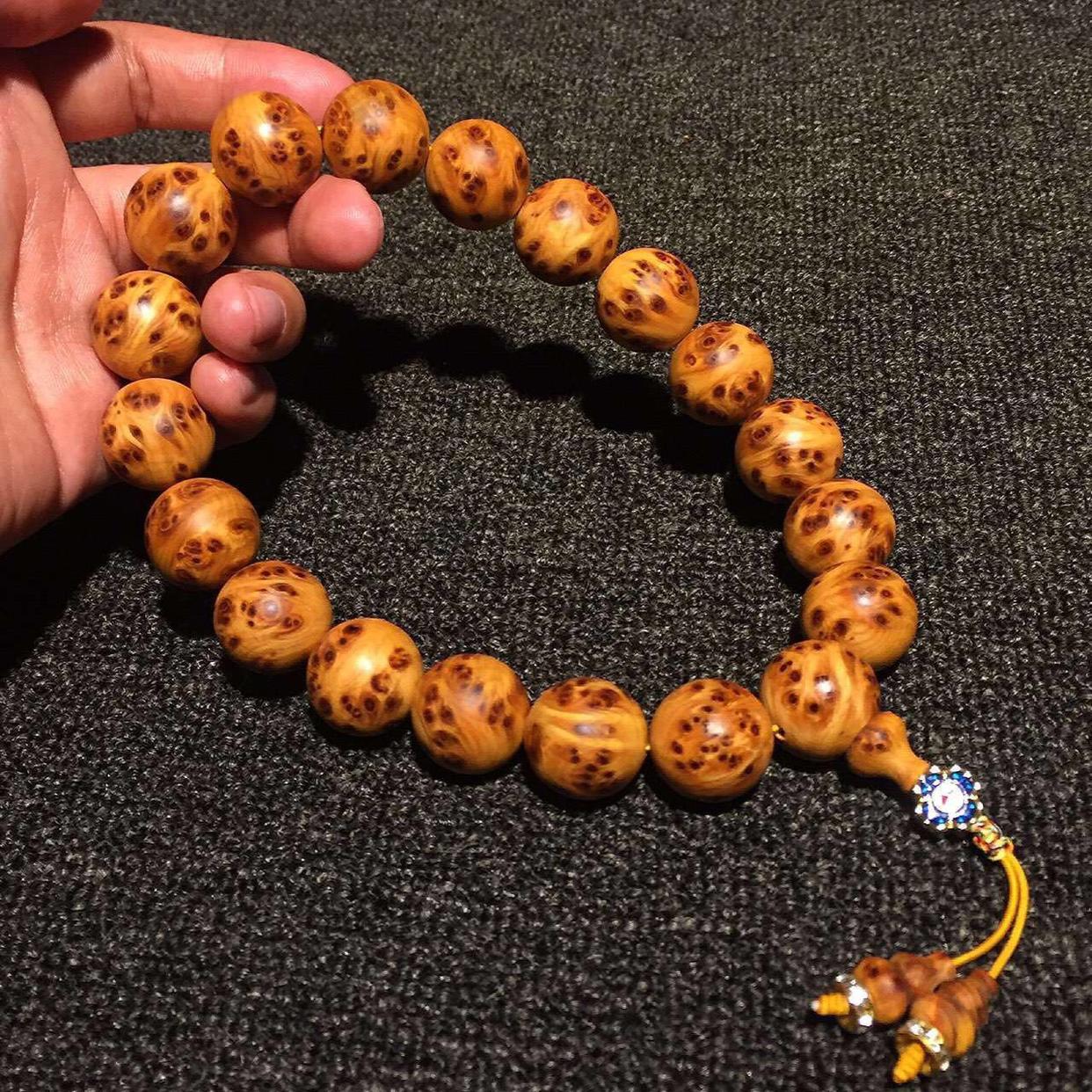 买文玩官帽的注意什么,买文玩手串怎么避免假货