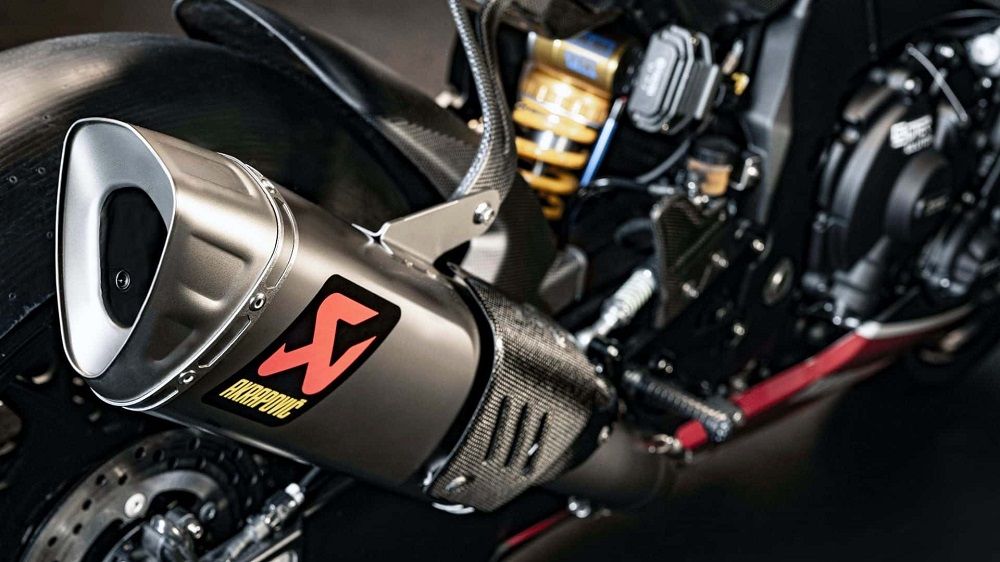 雅马哈R1五周年纪念款推出即售罄，价格能买一辆保时捷911