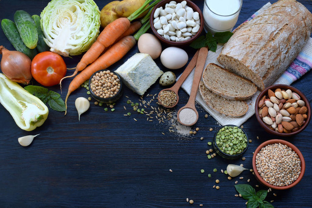 50岁补充什么营养延缓衰老,吃什么食物可以抵抗衰老