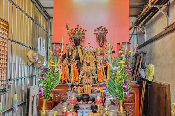 初五迎财神向财神爷要钱,初五怎样迎财神和送财神