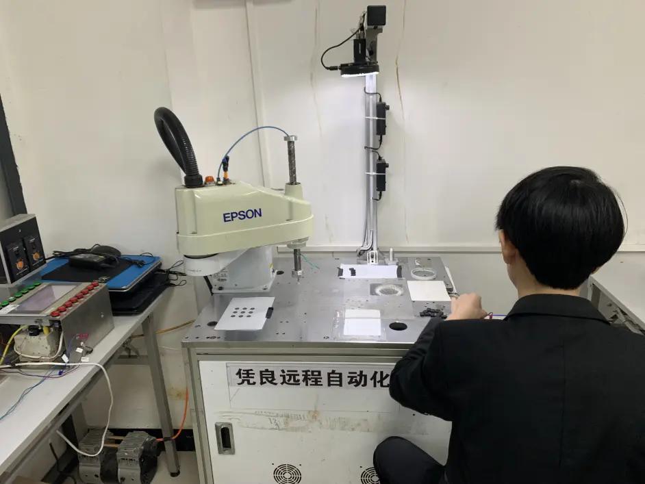 abb机器人机械手存储器数据不正常,如何使用abbrobotstudio写机械手程序