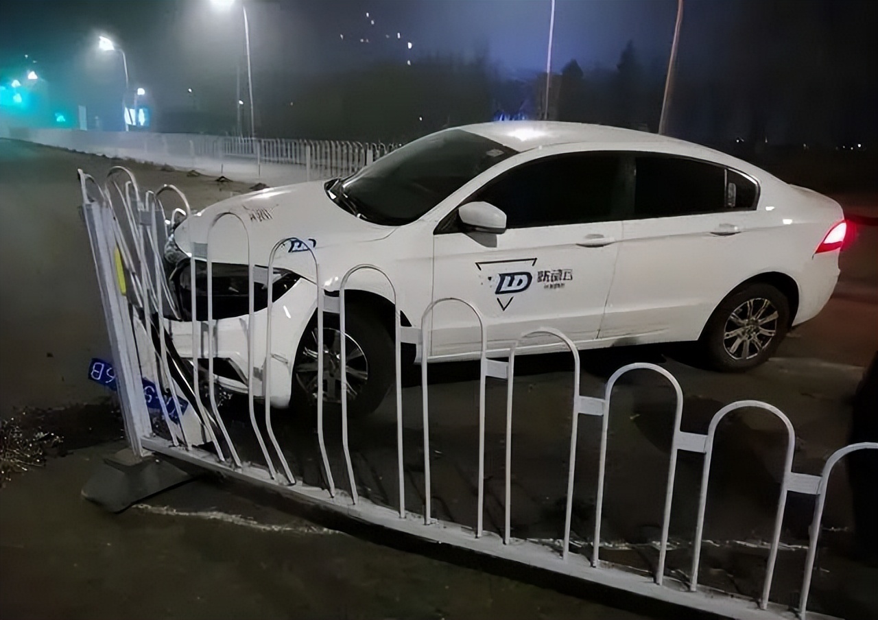 联动云为什么自带厕所,年轻人的第一台移动厕所