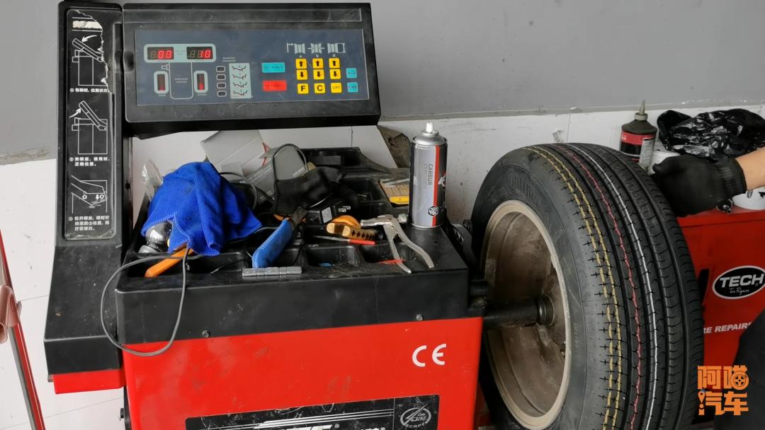 汽车换轮胎需要注意哪些事项,更换汽车轮胎需要注意的事情