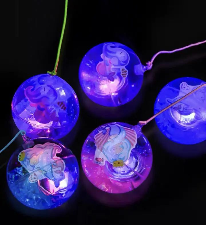 温州小伙卖12年文具，从摆地摊到五金冠，“爆款像阵风”