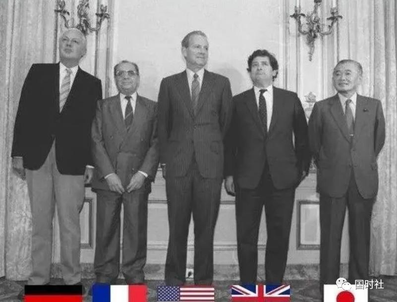 给美国当哈巴狗的人,中国vs韩国vs日本vs美国