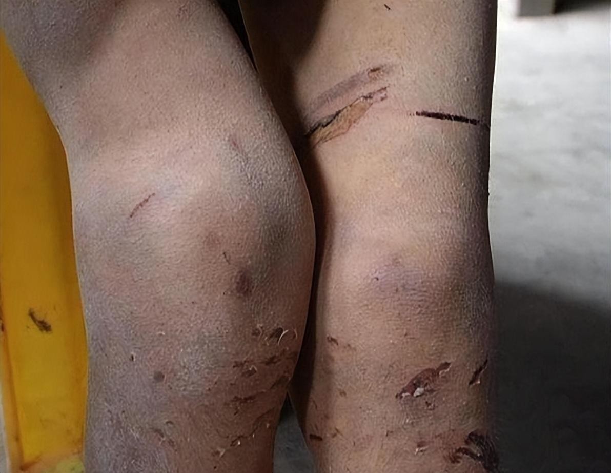 女孩遭班主任性侵四年，升学后还不放过，女孩哀求：我还没成年！