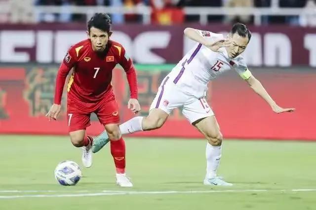 中国足球出路的视频,中国足球的出路到底在何方