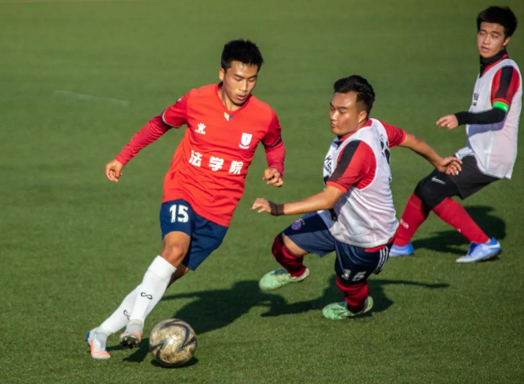 15岁青少年怎样进入足球青训,青少年足球运动员的出路