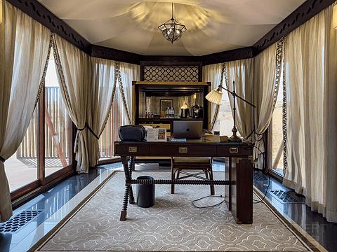 哈伊马角利兹卡尔顿,哈伊马角沙漠丽思卡尔顿酒店