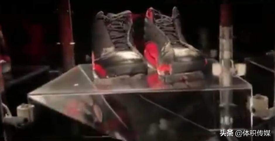 乔丹战靴拍卖220万美元破纪录,乔丹签名球鞋卖了多少钱