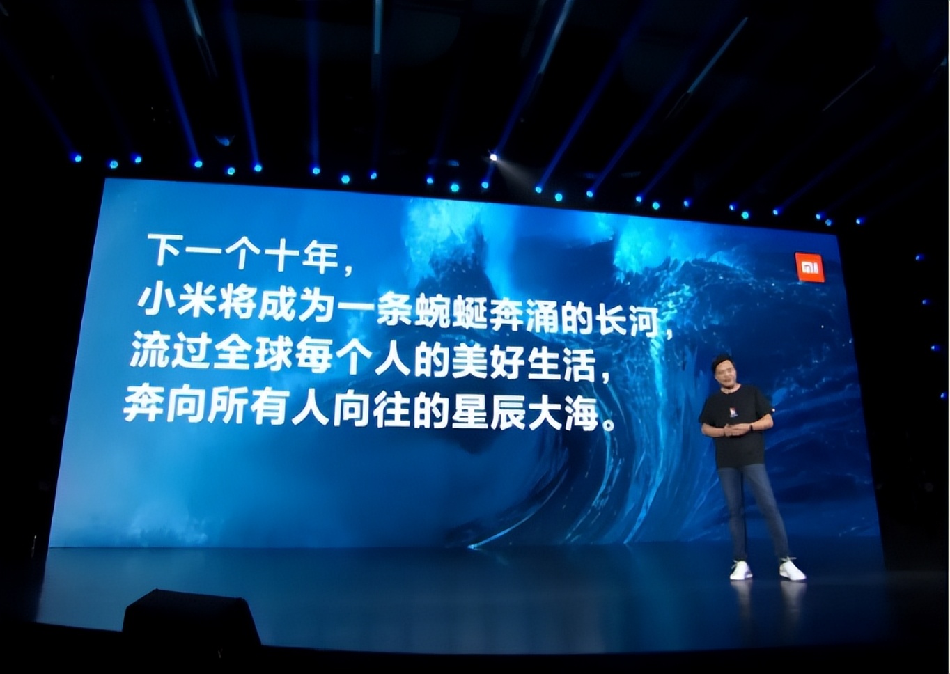 华为手机为什么比小米同等价格高,华为手机与小米还值得买吗