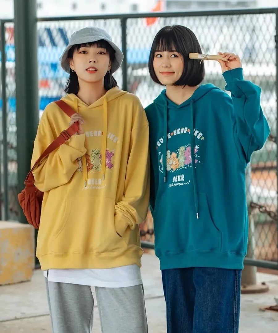 今年最流行的五款卫衣,现在流行这几种卫衣