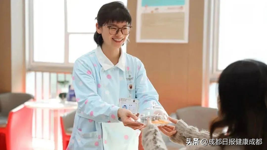 “情暖三月，竞逐芳华”——锦欣妇儿医院召开第二届十佳巾帼人物表彰大会