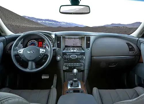 怪兽suv越野车,西装暴徒汽车suv英菲尼迪fx35