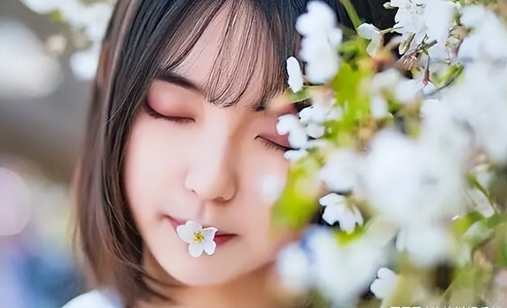 女生不回信息了该咋办,女生不爱回微信有必要继续追吗