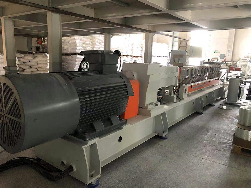 来学习一下挤出机的螺杆有哪几种清洗方法?