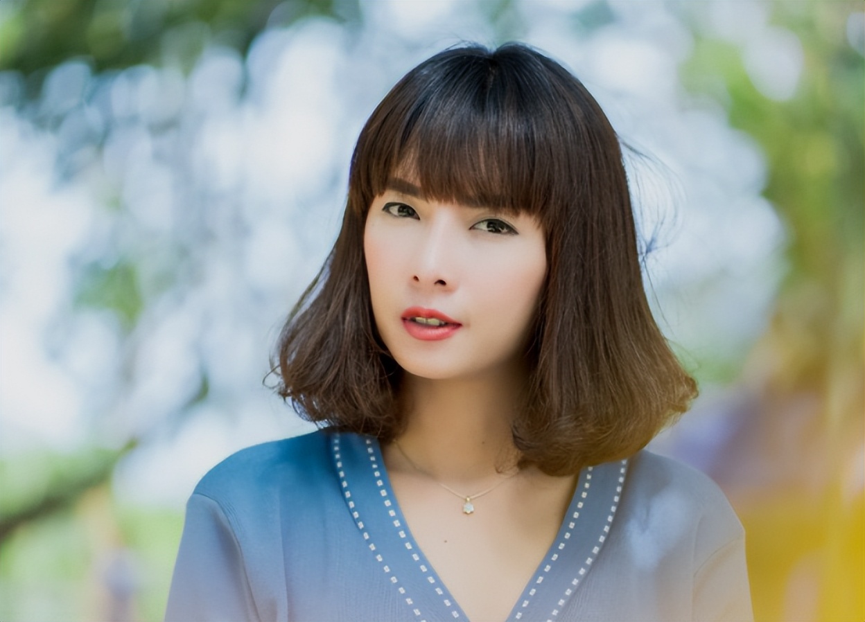 女士多大岁数外阴长白发怎么办,外阴白斑18年了有什么危害吗