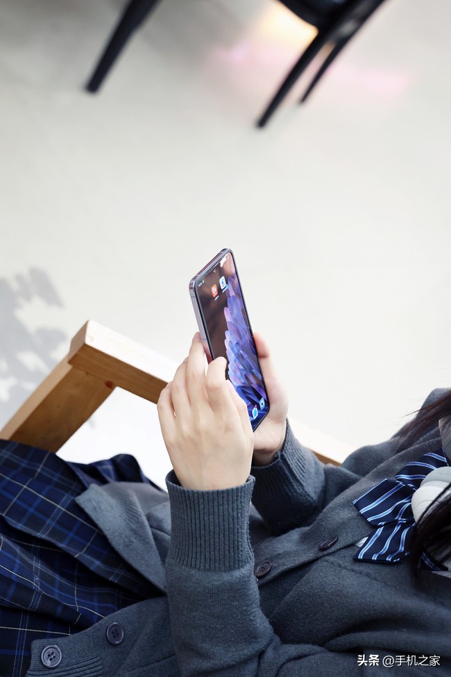 小折叠屏oppofindx2,oppofindn2大折叠测评