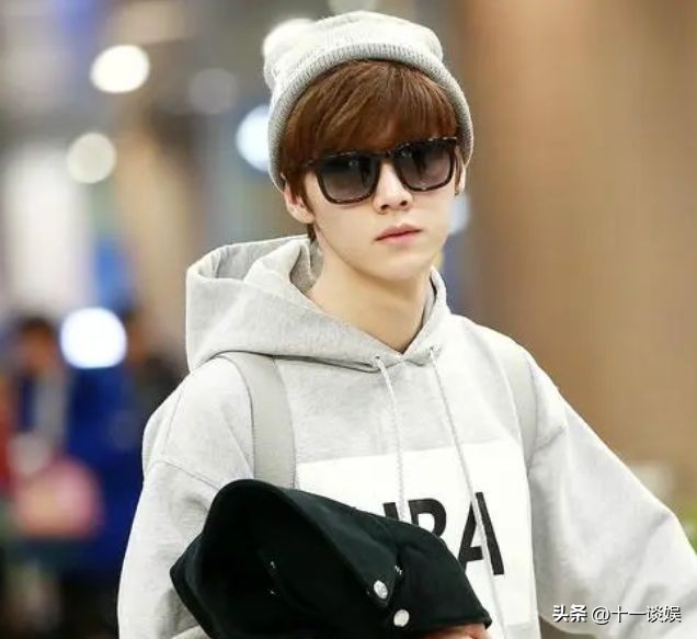 鹿晗潮牌遭吐槽，衣服成本60元卖1500，发多条INS怼网友败坏好感