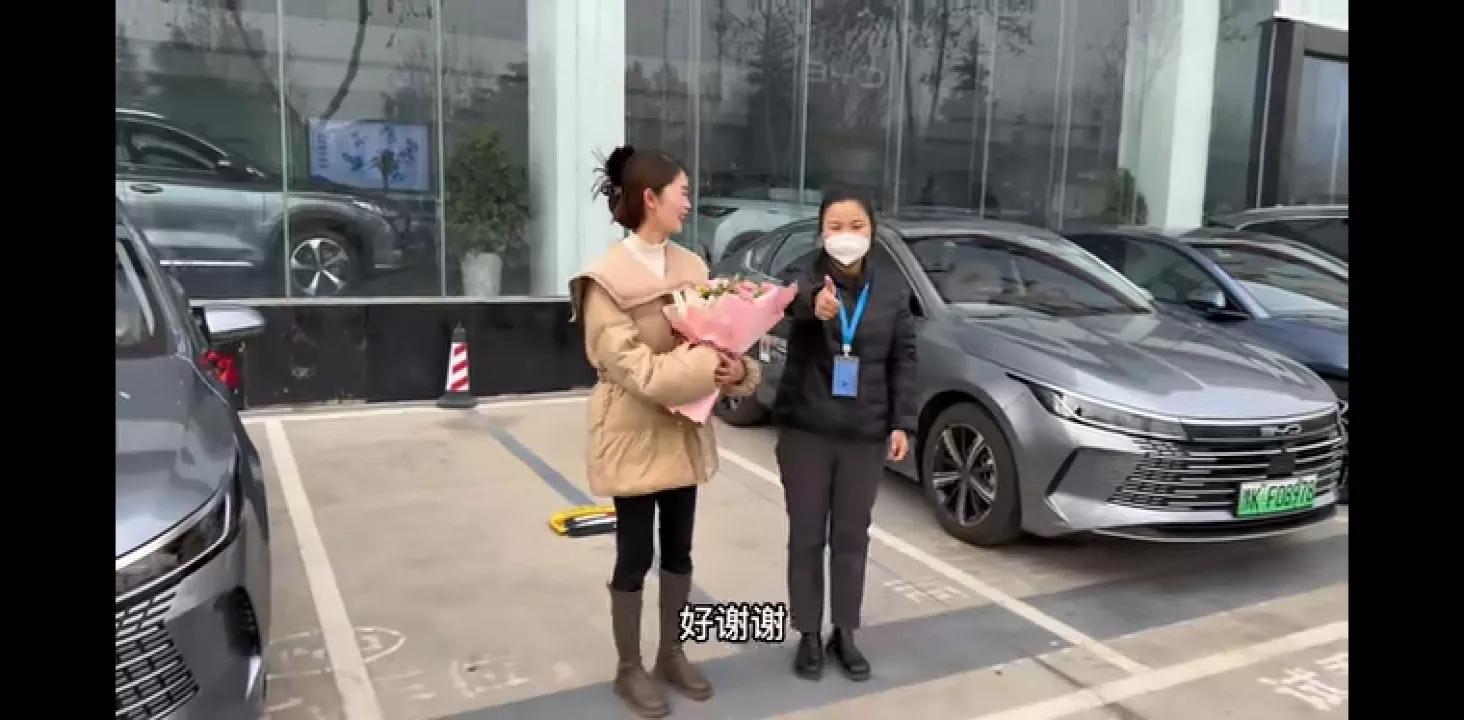 橘子带小贤去看房,橘子去看望小贤