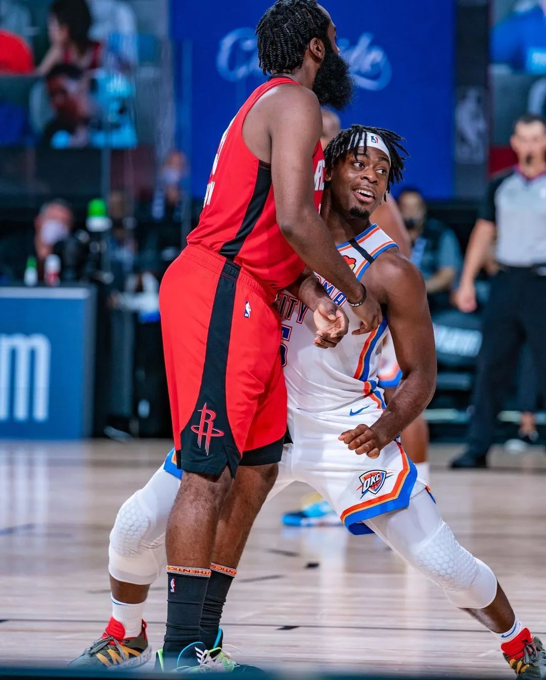 哈登的生涯薪资将超5亿,哈登最近三个赛季都落选最佳阵容