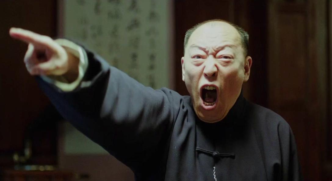 瞪眼咆哮,摇头晃脑,这6位演技被高估的“老戏骨”,该亮亮相了