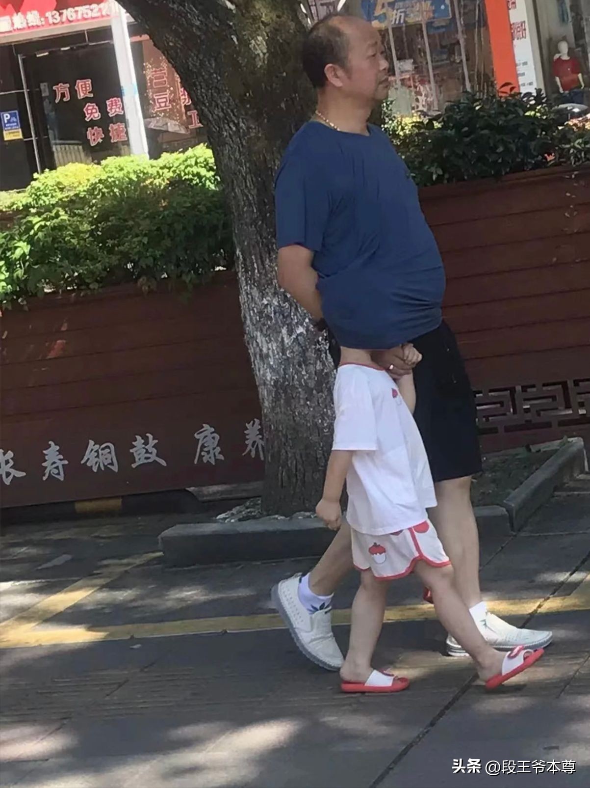 敷面膜搞笑图gif,敷面膜的搞笑图