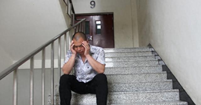 女子吃了20多次避孕药,女生第一次吃几粒避孕药