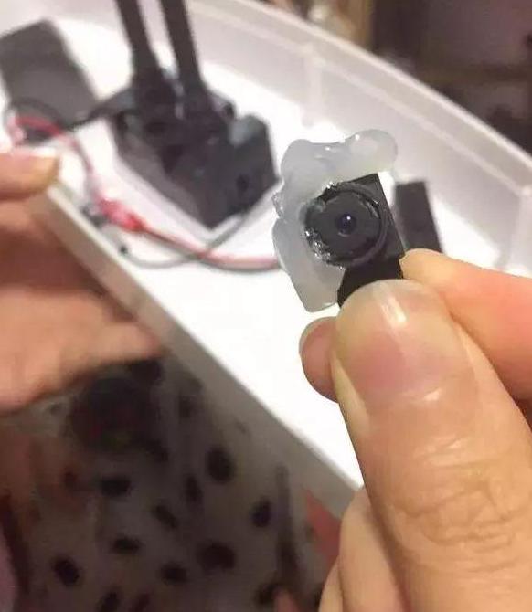 北京修窗户竟然发现天大的秘密！隐私全被曝光！