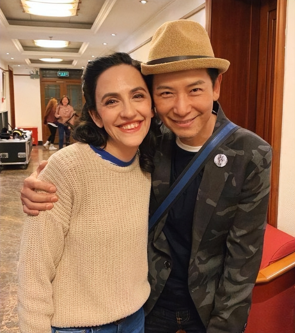 刘烨儿女照片近照,刘烨的儿子和女儿近照图片