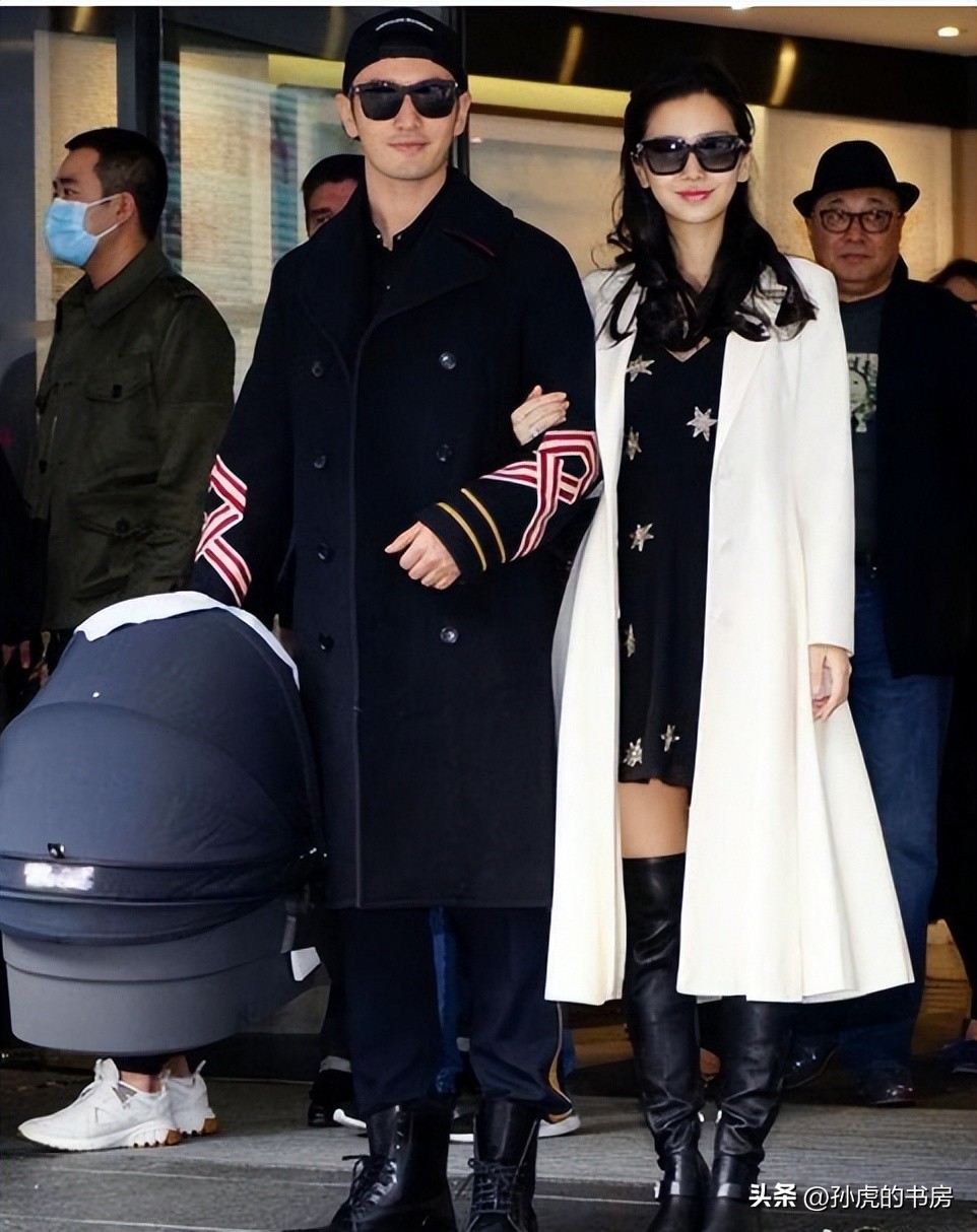 baby机场小海绵曝光,网上晒出angelababy陪儿子小海绵